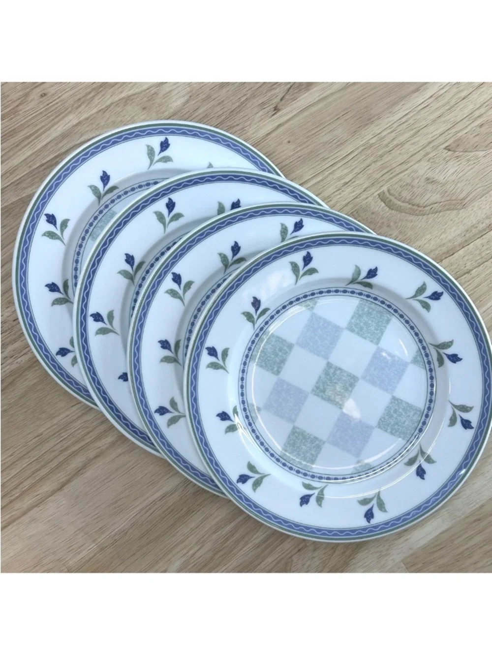 Vintage Oneida Gaiety Salad Round Plates Set 4 Blue Floral Check Porcelain Dish